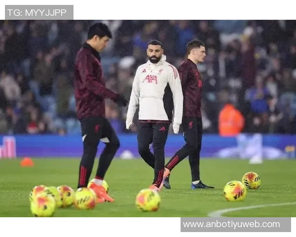 内维尔分析斯洛特与萨拉赫关系是否已彻底修复与和解